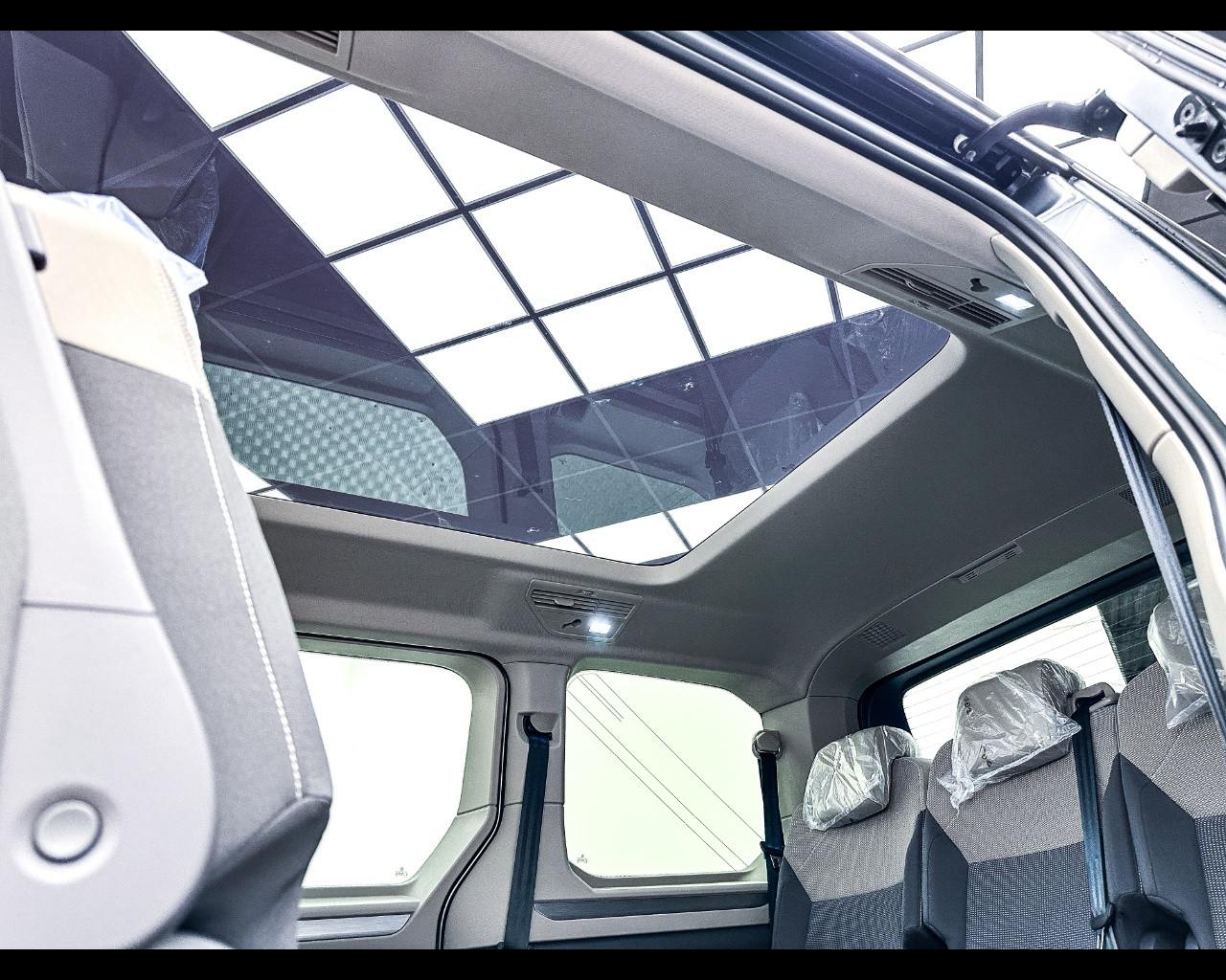 VOLKSWAGEN Multivan 7ª '21-> - Multivan 1.5 PHEV DSG 4Motion Life