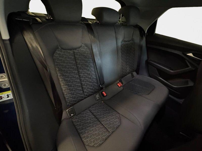 Audi A1 Sportback 30 1.0 tfsi Identity Black 116cv s-tronic