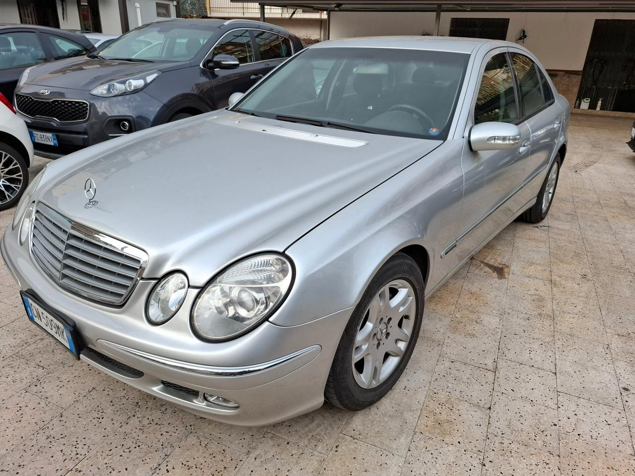 MERCEDES-BENZ E 270 CDI Avantgarde