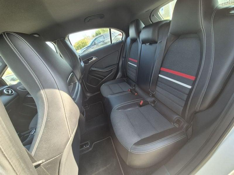 Mercedes-Benz Classe A A 180 CDI Automatic Dark Night Edition