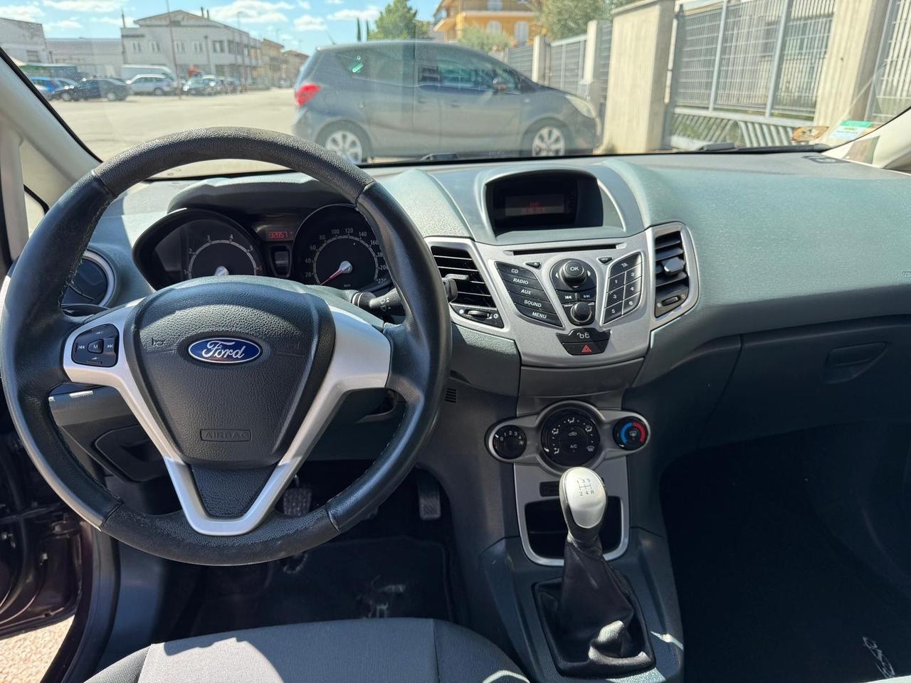 FORD FIESTA 1.2 benz 3p Titanium 130000 km