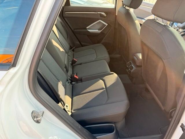 Audi Q3 35 2.0 tdi 150 cv Business s-tronic