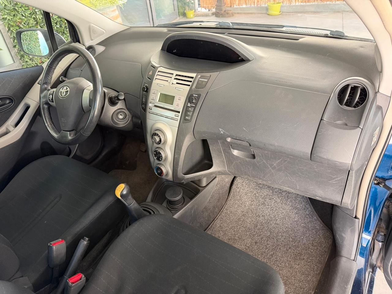 Toyota Yaris 1.3 5 porte Sol
