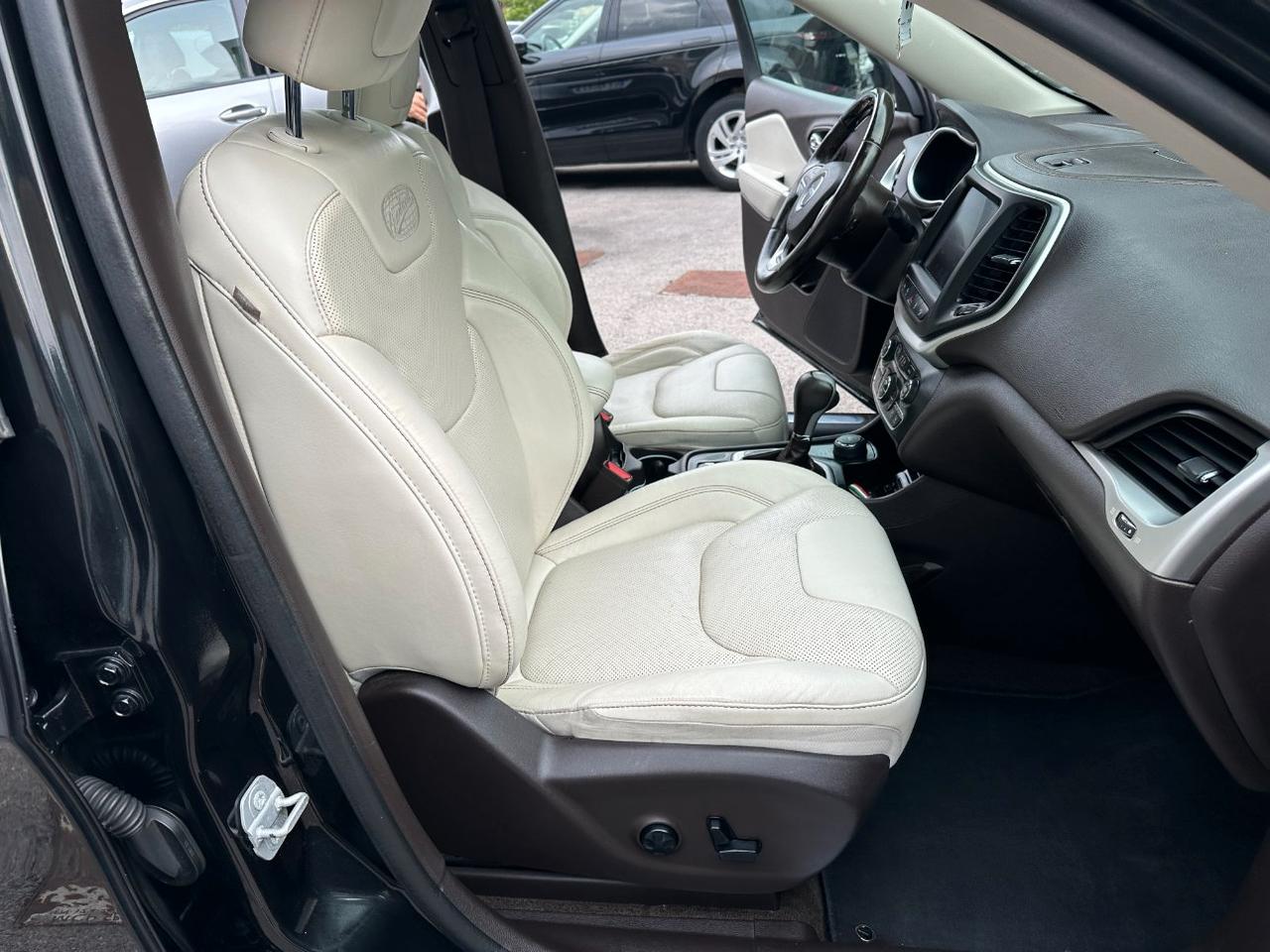 Jeep Cherokee 2.2 mjt II Overland 4wd active drive I 200cv auto