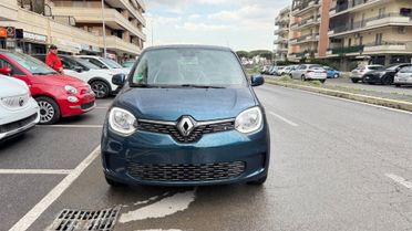 Renault Twingo SCe 65 CV Signature LED NAVI PELLE CAR PLAY KAMERA CERCHI 16 PDC CLIMA AUTOMATICO