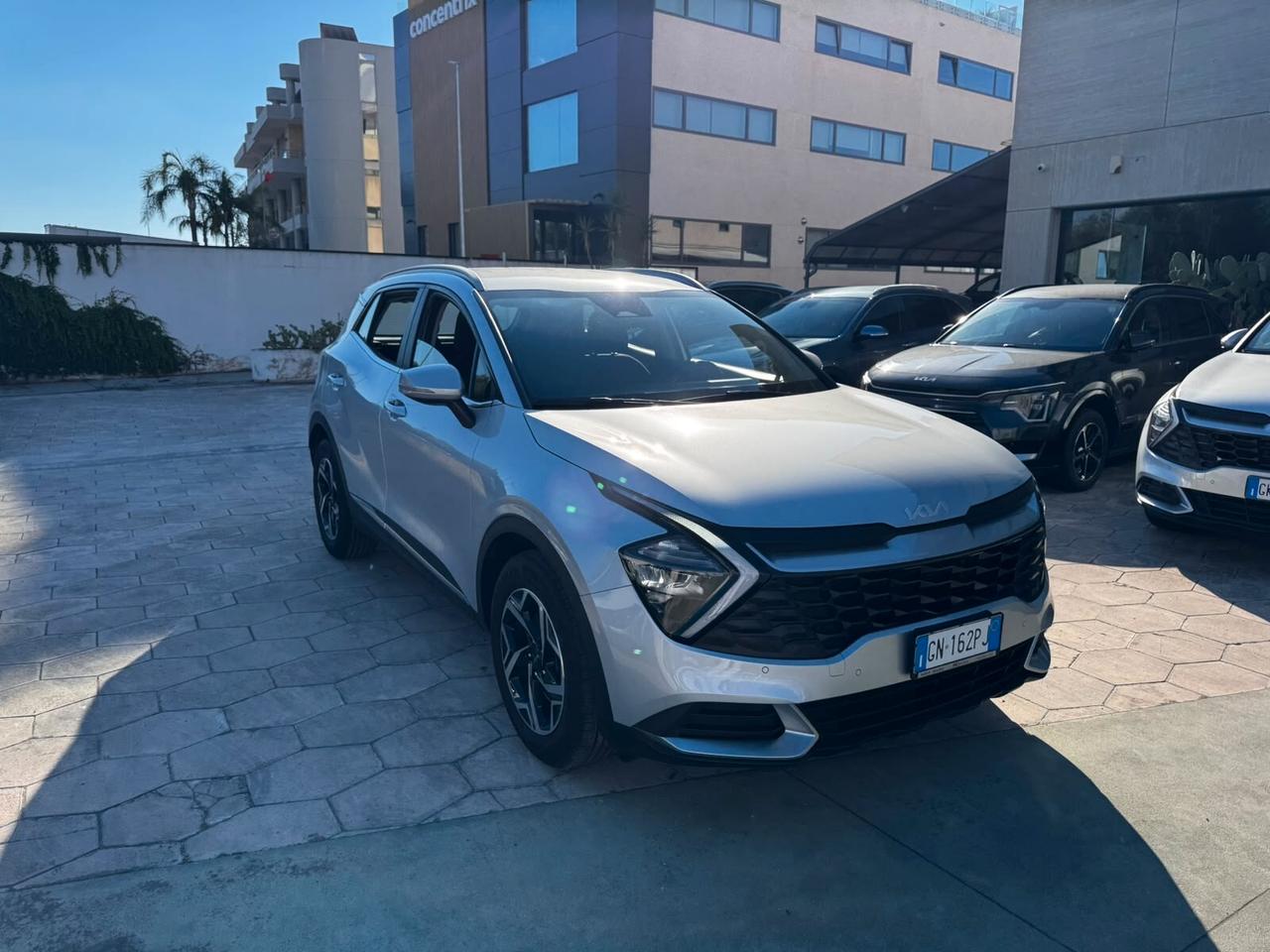 KIA SPORTAGE 1.6 DIESEL HYBRID 2023 ACCESSORIATA