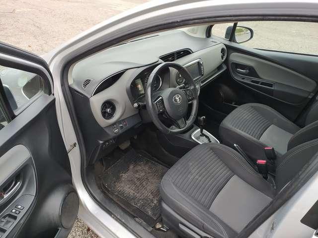 Toyota Yaris Yaris III 5p 1.5h Active