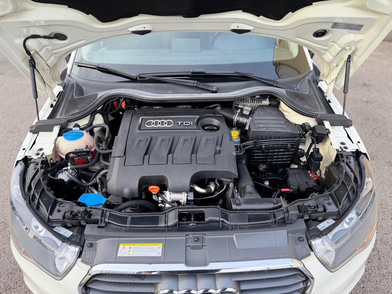 Audi A1 SPB 1.6 TDI Ambition CAMBIO AUTOMATICO IDEALE X NEOPATENTATI