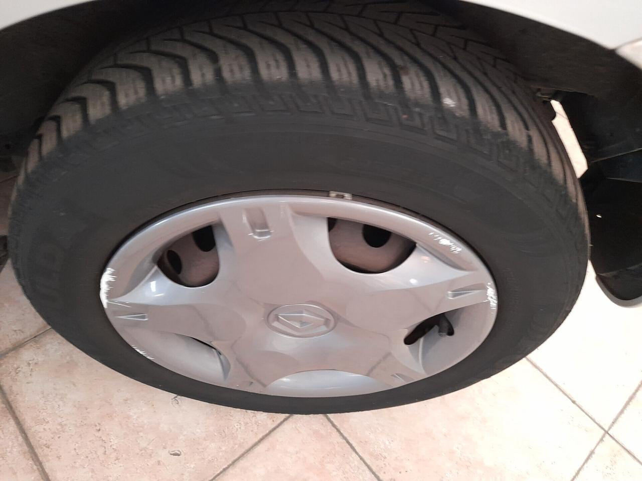 Renault Twingo 1.2 16V Live