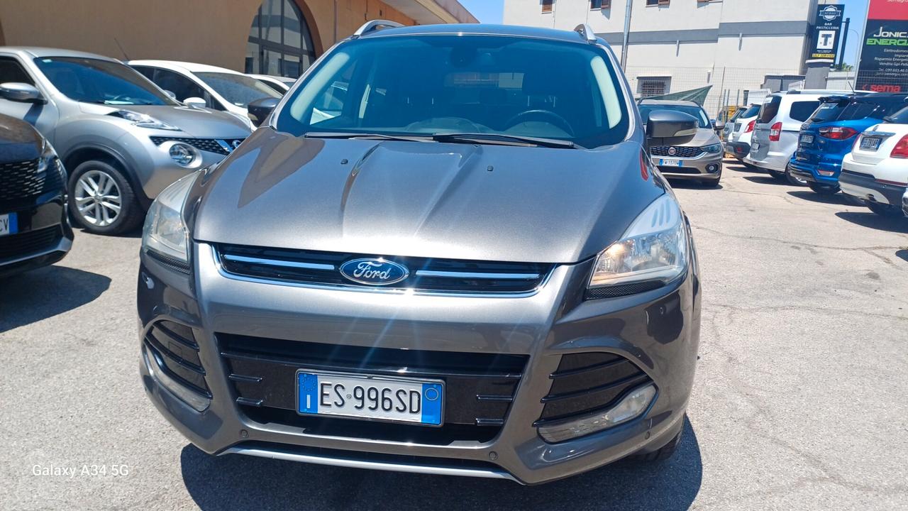 Ford Kuga 2.0 TDCI 140 CV 4WD Powershift Titanium