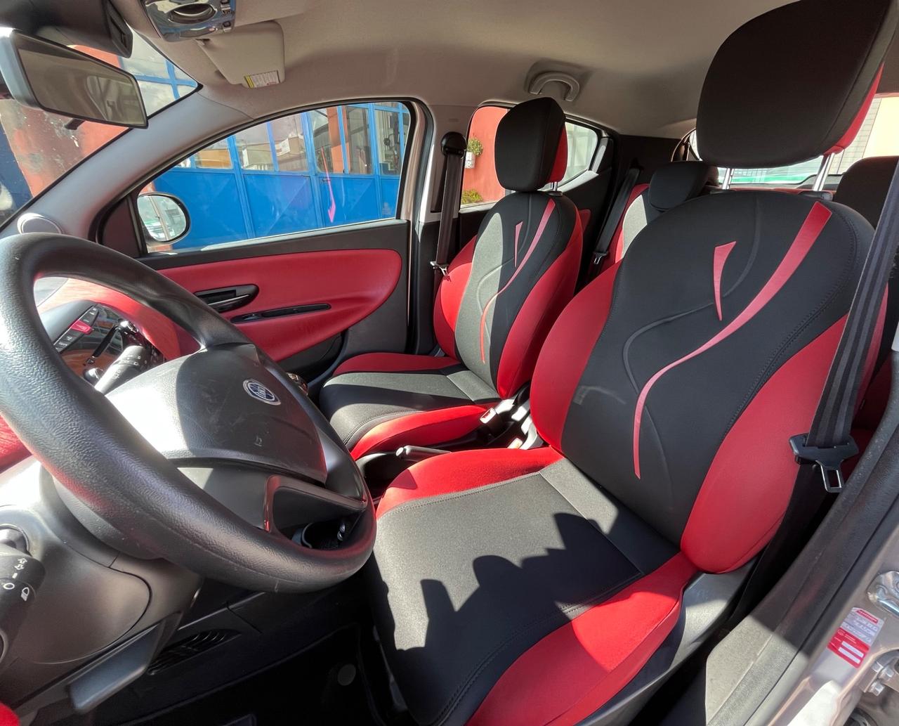 Lancia Ypsilon 1.2 69 CV Black/Red-km72000-