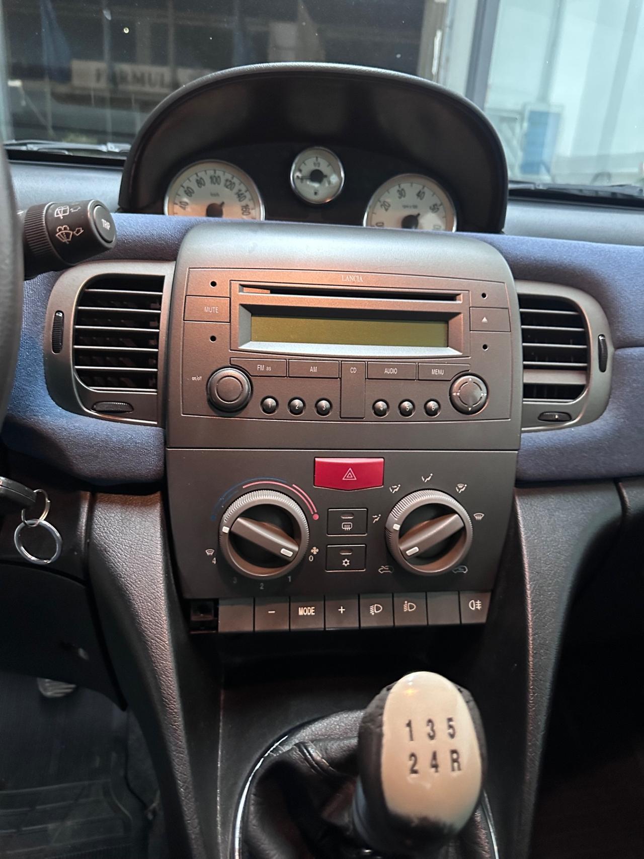 Lancia Ypsilon 1.2 Oro Giallo 2007