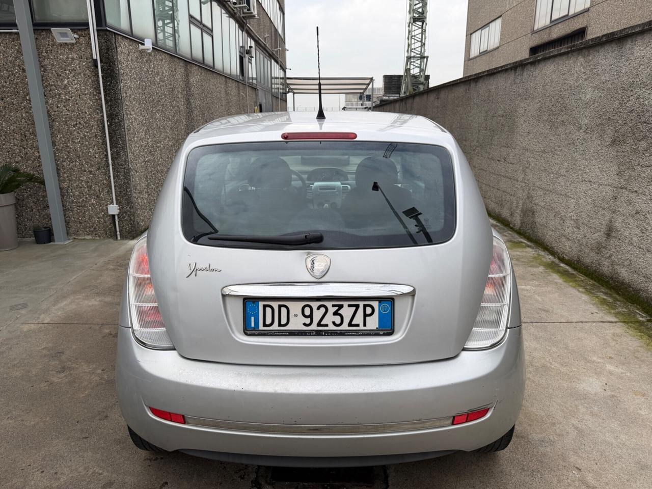 Lancia Ypsilon 1.2 benzina euro4 NEOPATENTATI