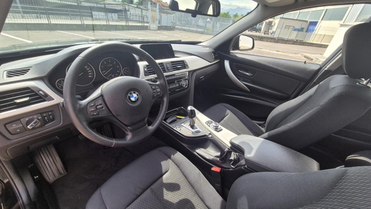 BMW Serie 3 (F30/31) 318d Touring Business A...