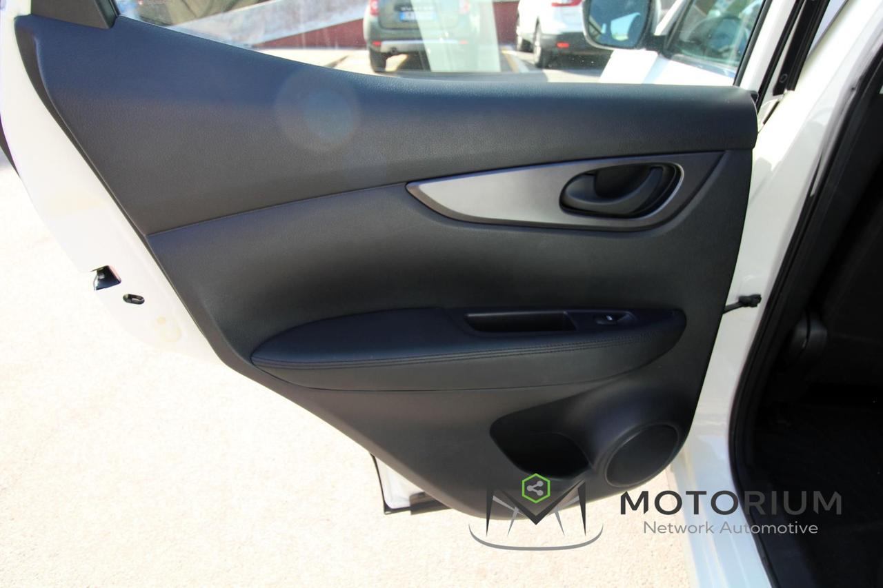 Nissan Qashqai 1.5 dci Visia 115cv dct