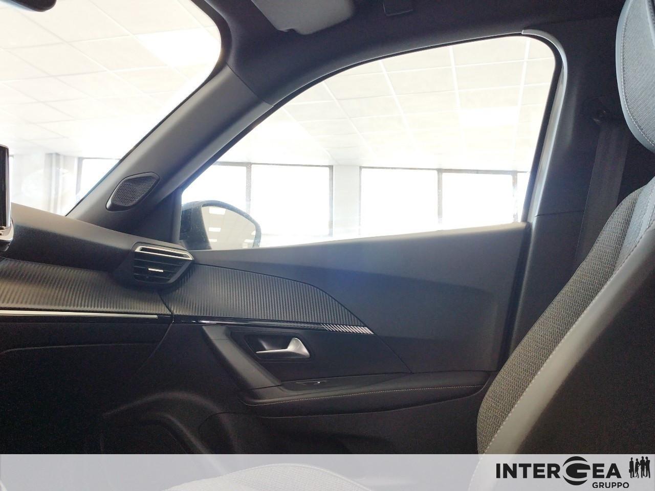 PEUGEOT 2008 1.2 puretech Allure s&s 130cv eat8