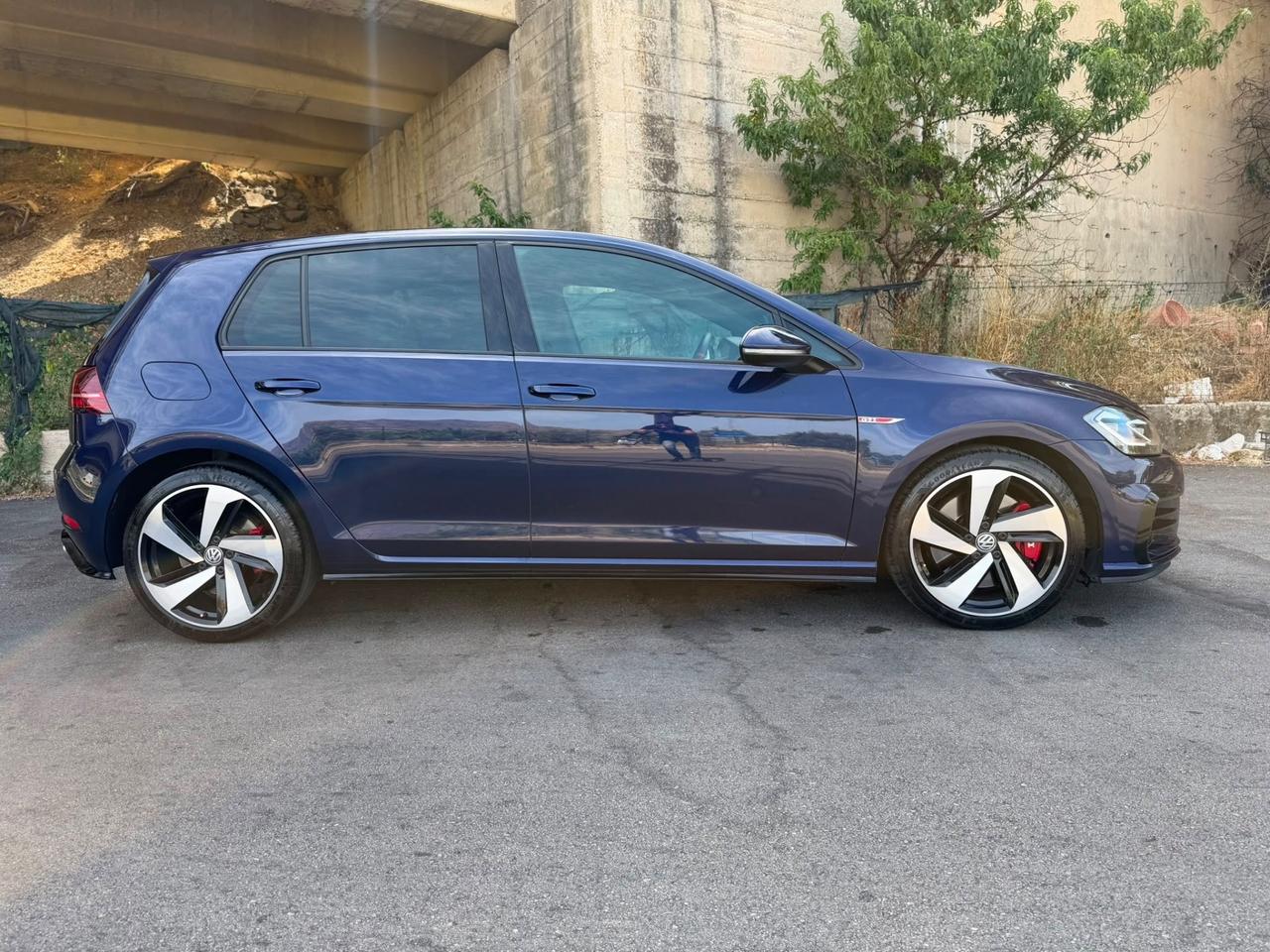 Volkswagen Golf GTI Performance 2.0 245 CV TSI 5p. BMT