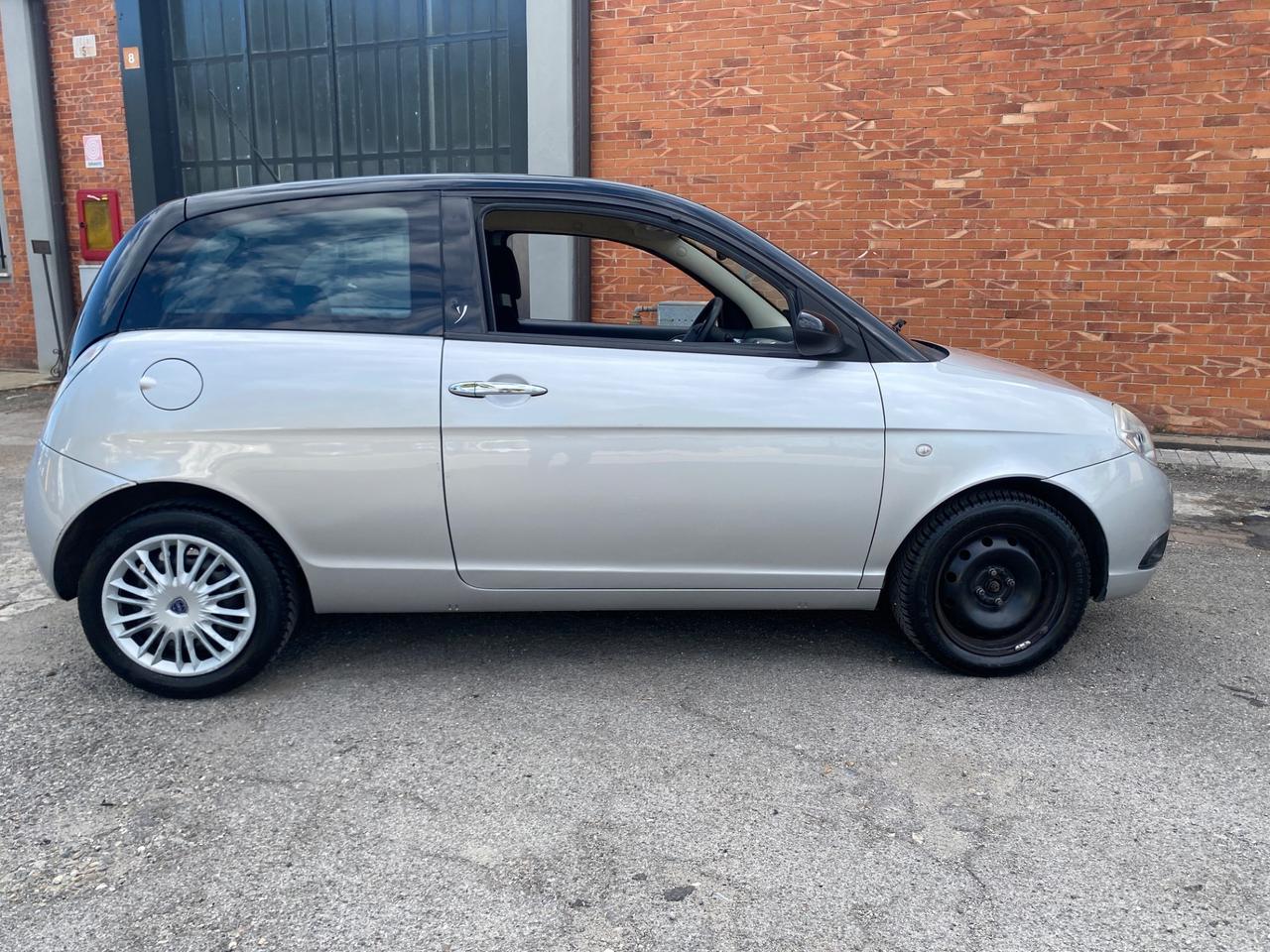 Lancia Ypsilon 1.2 Argento
