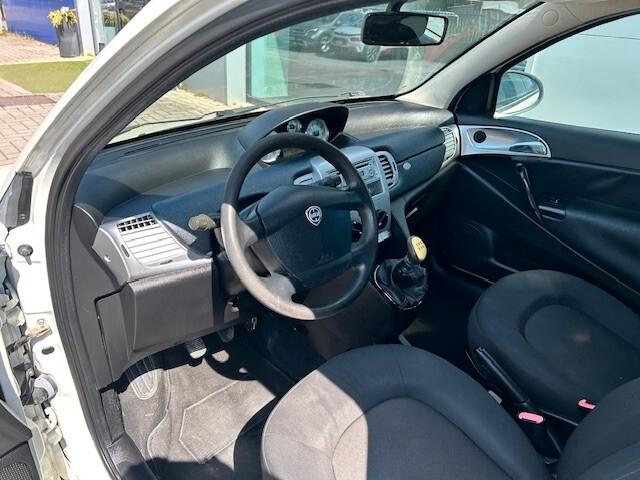 Lancia Ypsilon 1.2 69 CV Platinum