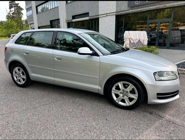 Audi A3 SPB 1.6 TDI 105 CV S tronic