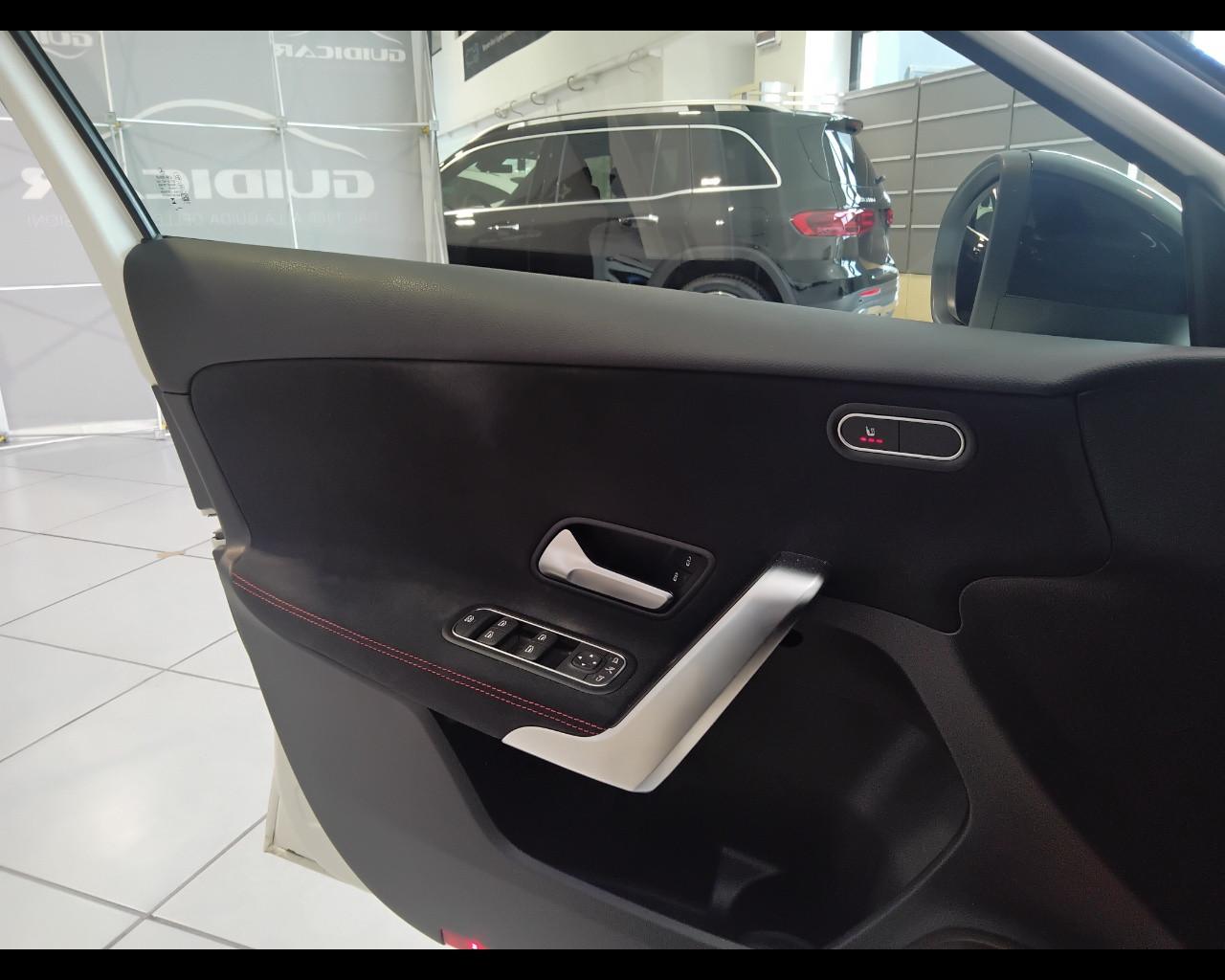 Mercedes-Benz Classe A - W177 2023 - A 180 d AMG Line Advanced Plus auto