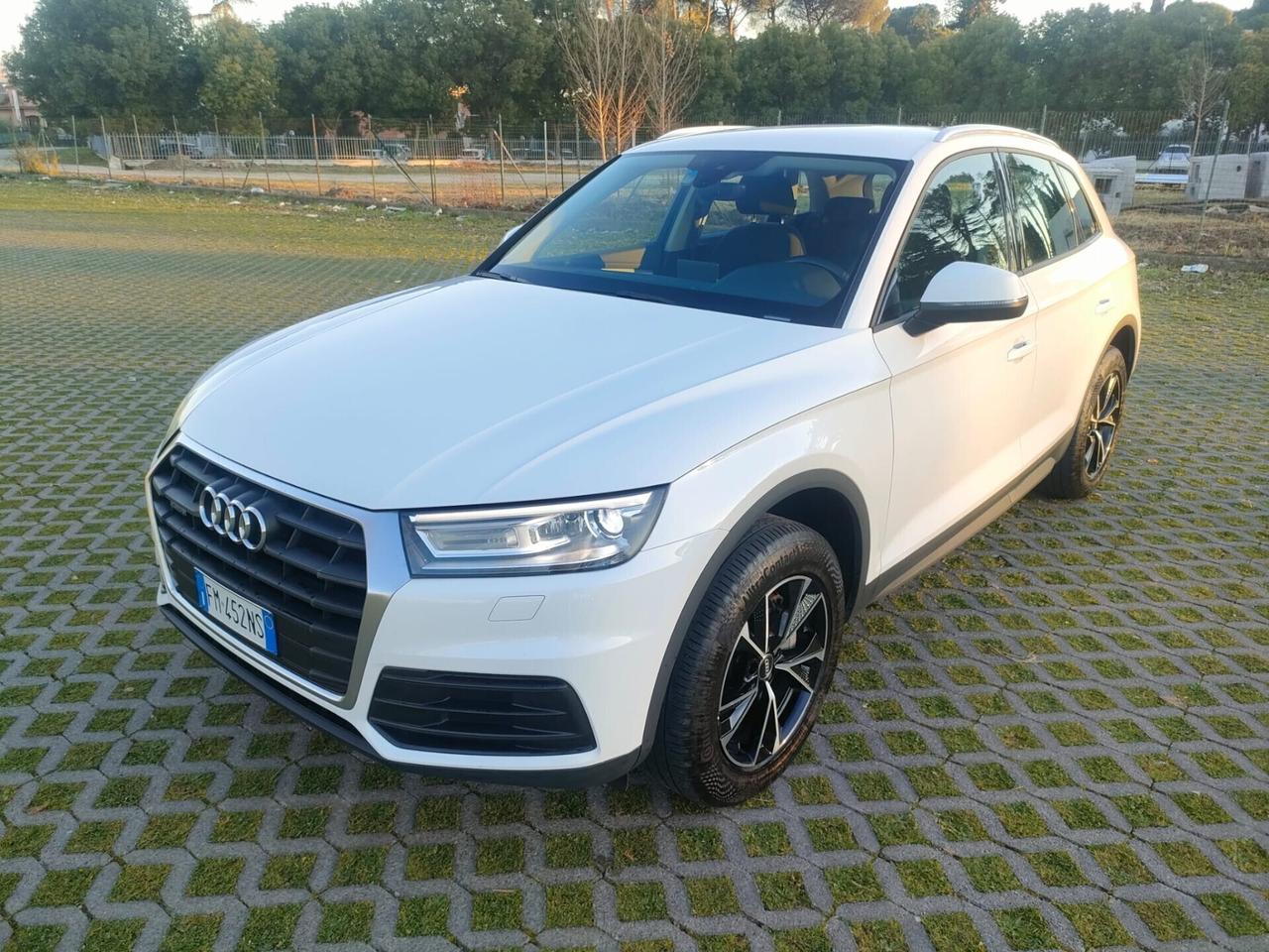 Audi Q5 2.0 TDI quattro S tronic Business