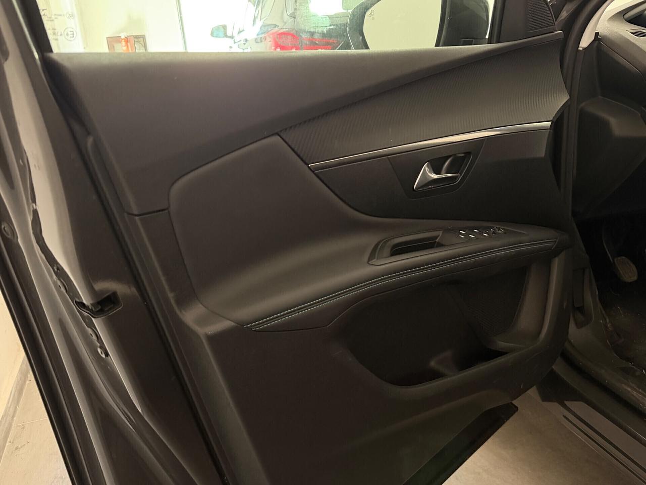 Peugeot 3008 BlueHDi 130 S&S Allure