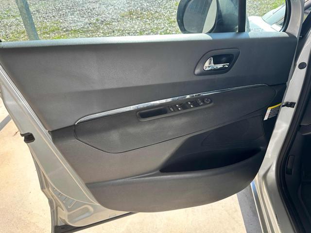 PEUGEOT 5008 1.6 HDi 115CV Business 7 POSTI FARI FENDINEBBIA