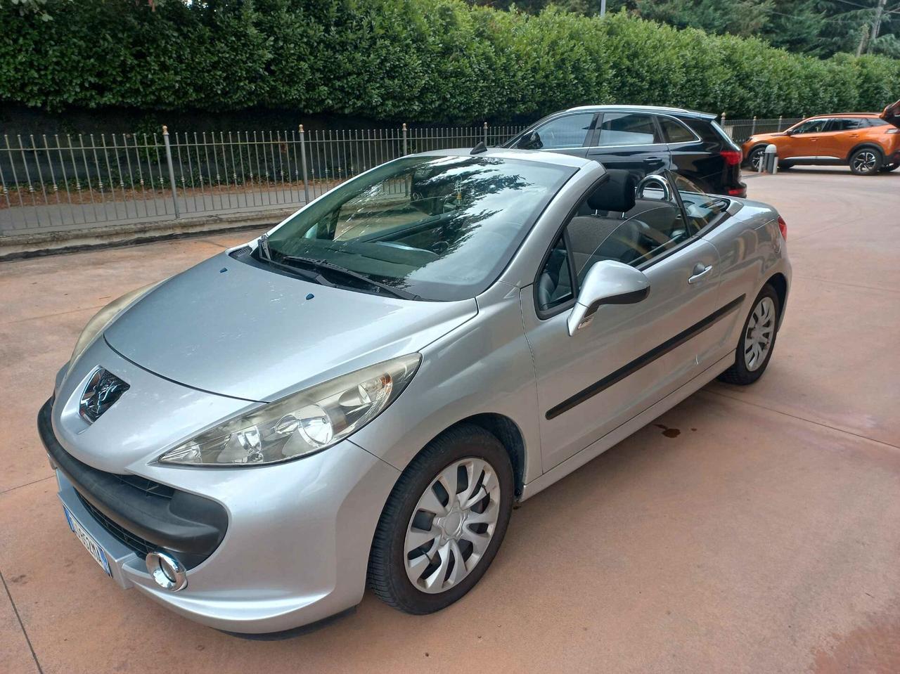 Peugeot 207 1.6 120CV CC Féline