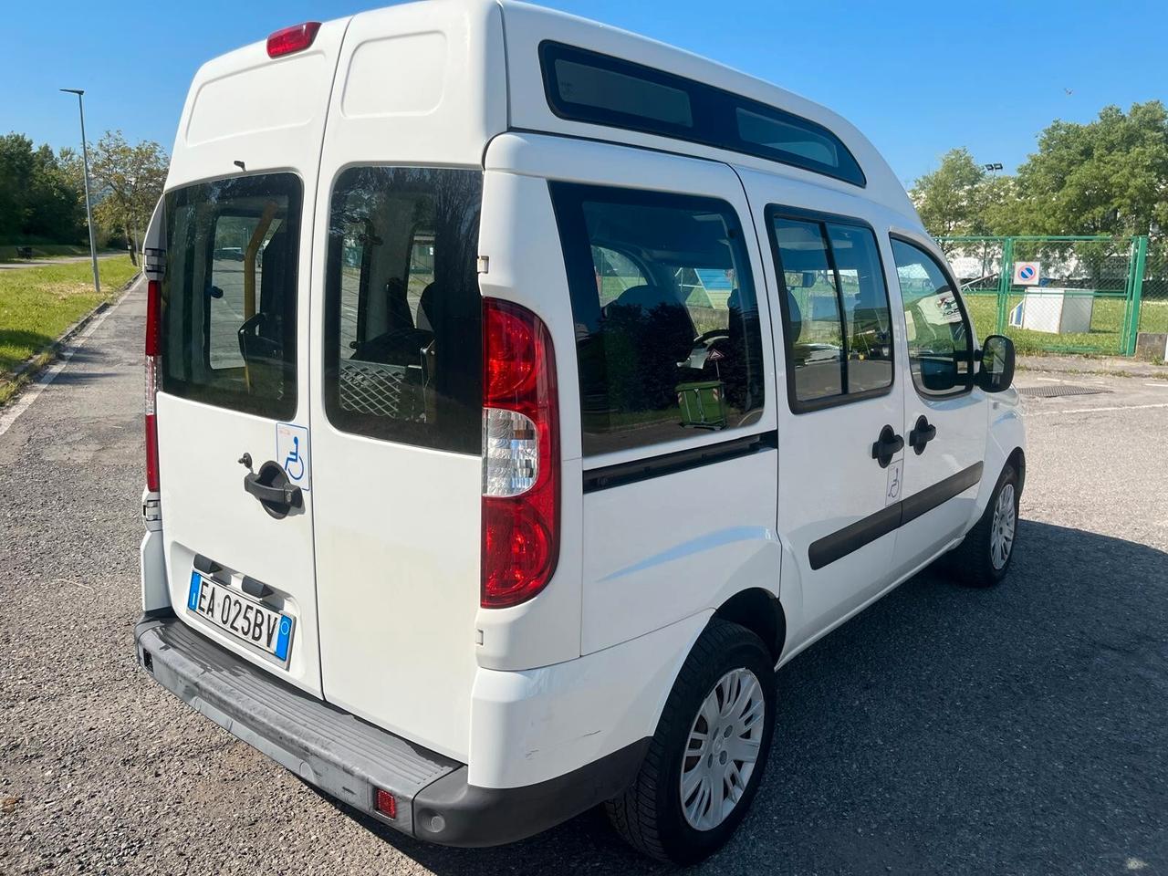 Fiat Doblo 1.4 BenzGpl, trasp.disabili, tetto alto - 2010