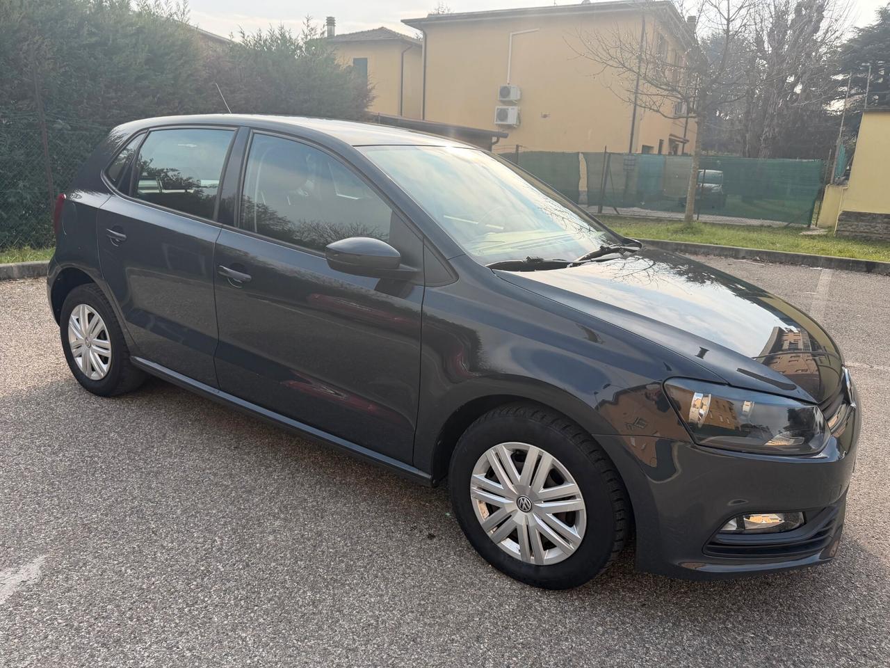 Volkswagen Polo 1.0 - NEOPATENTATI - 12 MESI DI GARANZIA -