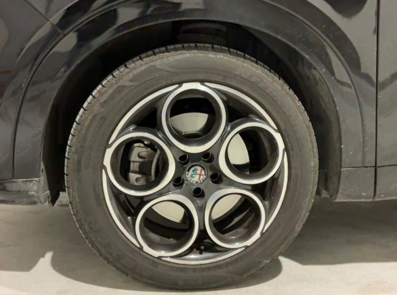 Alfa Romeo Tonale 160 CV MHEV TCT7 TRIBUTO ITALIANO2024