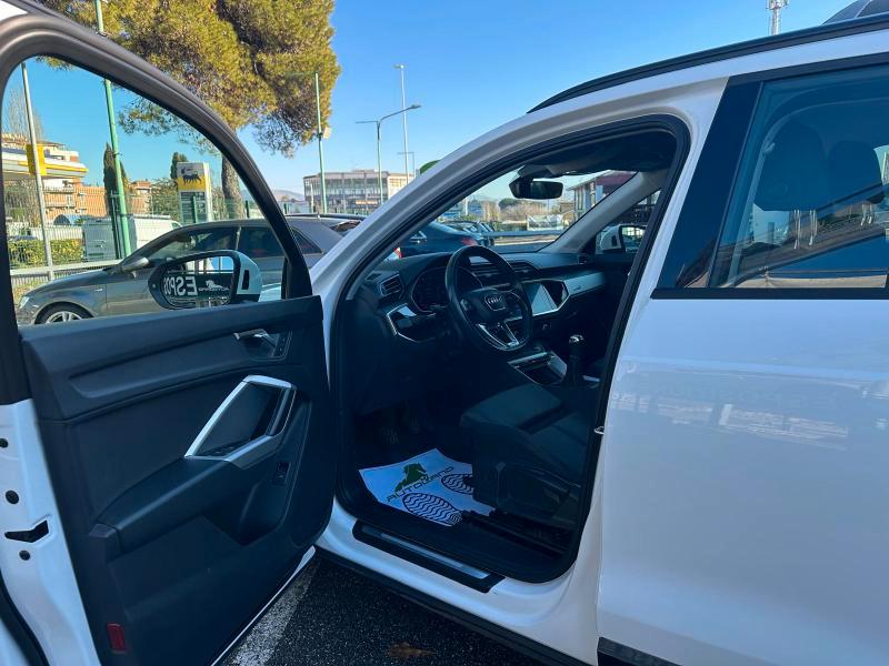 Audi Q3 35 1.5 tfsi Business Advanced