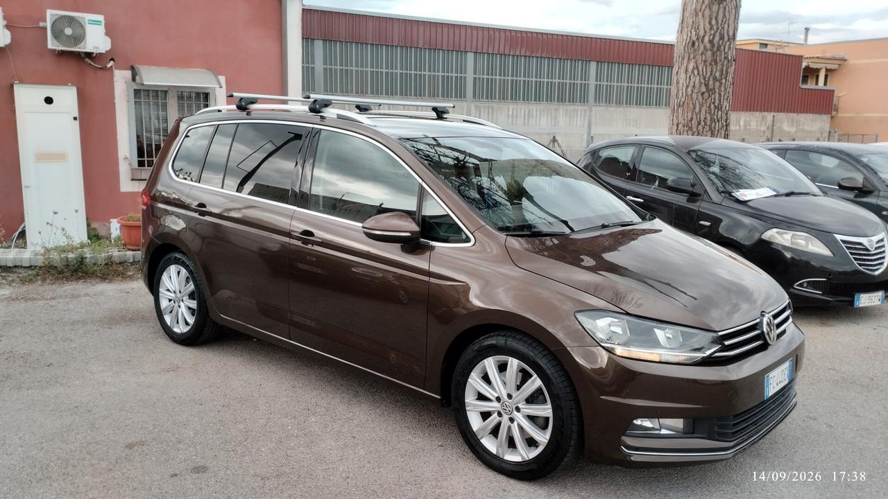 Volkswagen Touran 2.0 TDI 150 CV SCR DSG Executive BlueMotion Tech.