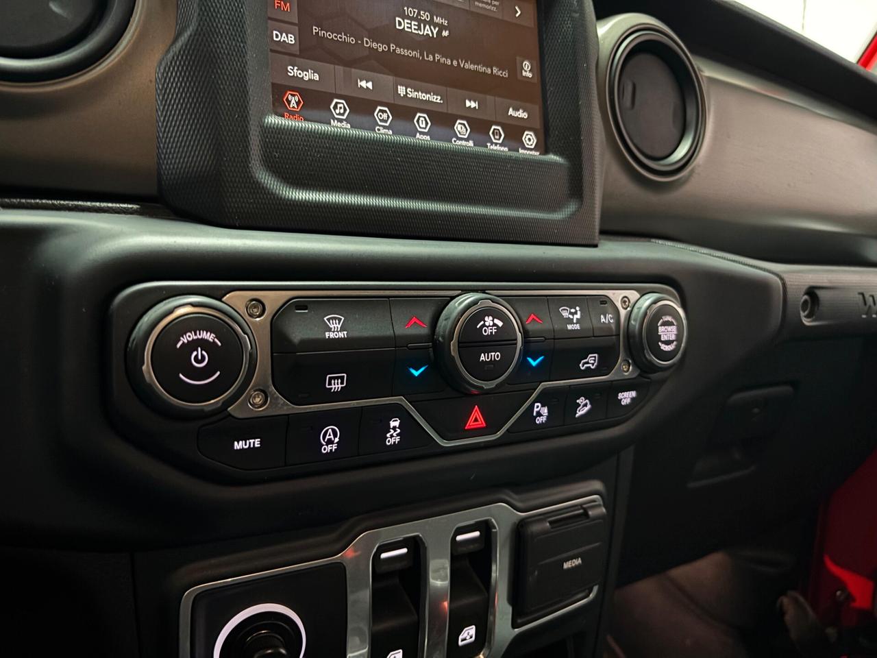 Jeep Wrangler 2.2 Mjt II Sport Plus Wrappata