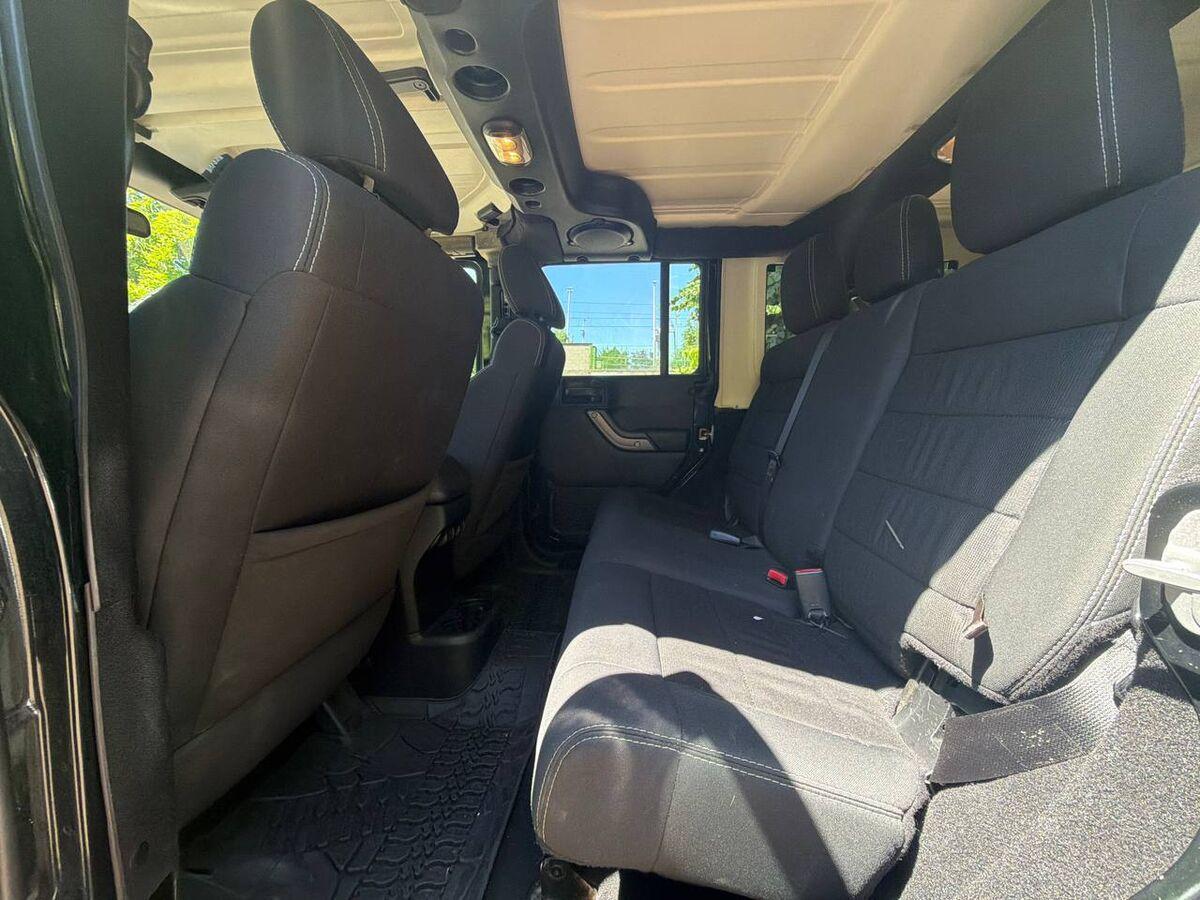 Jeep Wrangler Unlimited 2.8 crd Sahara auto