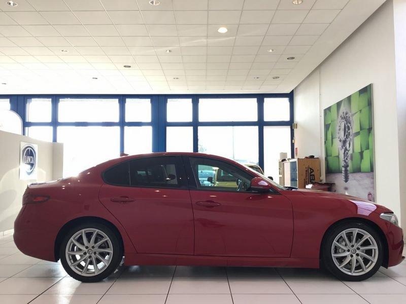 Alfa Romeo Giulia 2.2 Turbodiesel 160 CV AT8 Sport-Tech