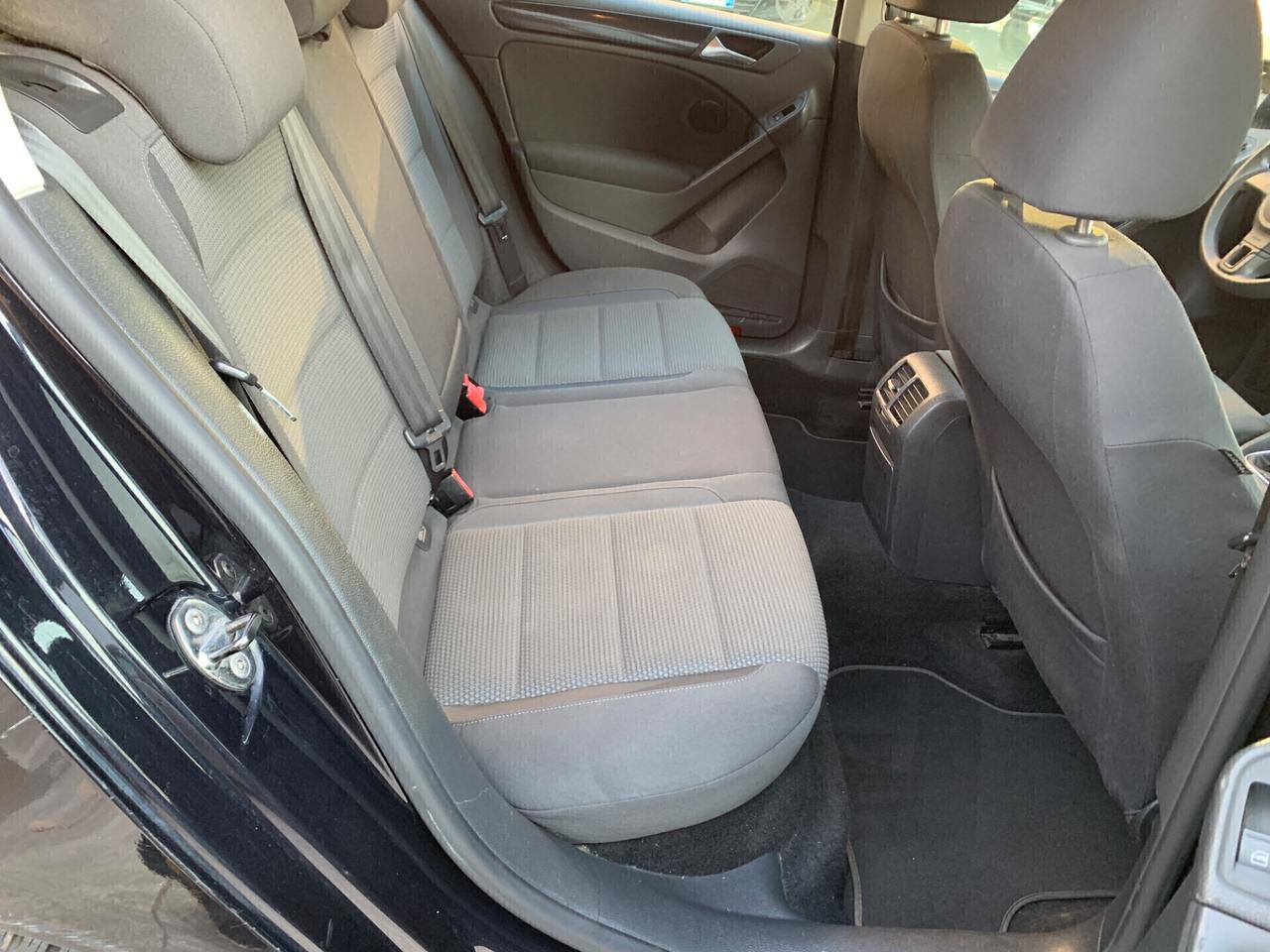 Volkswagen Golf 1.6 TDI DPF 5p.