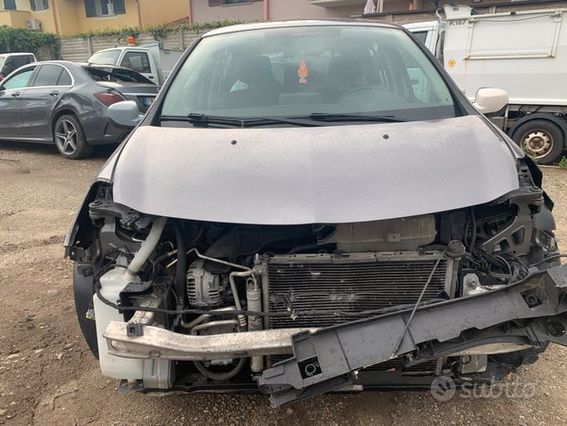 Renault Clio 1.5 Dci 2010 Sinistrata