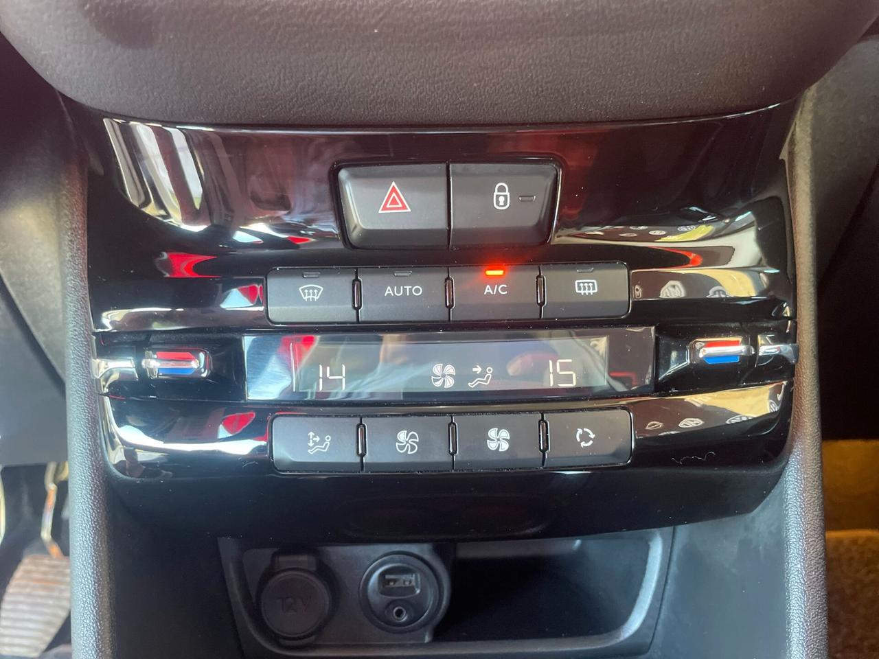 Peugeot 208 1.6 e-HDi 92 CV Stop&Start 3 porte Allure