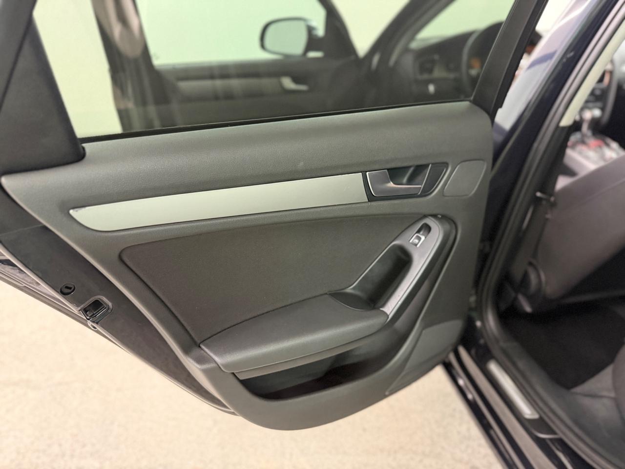 Audi A4 CAMBIO AUTOMATICO (anno 2017)