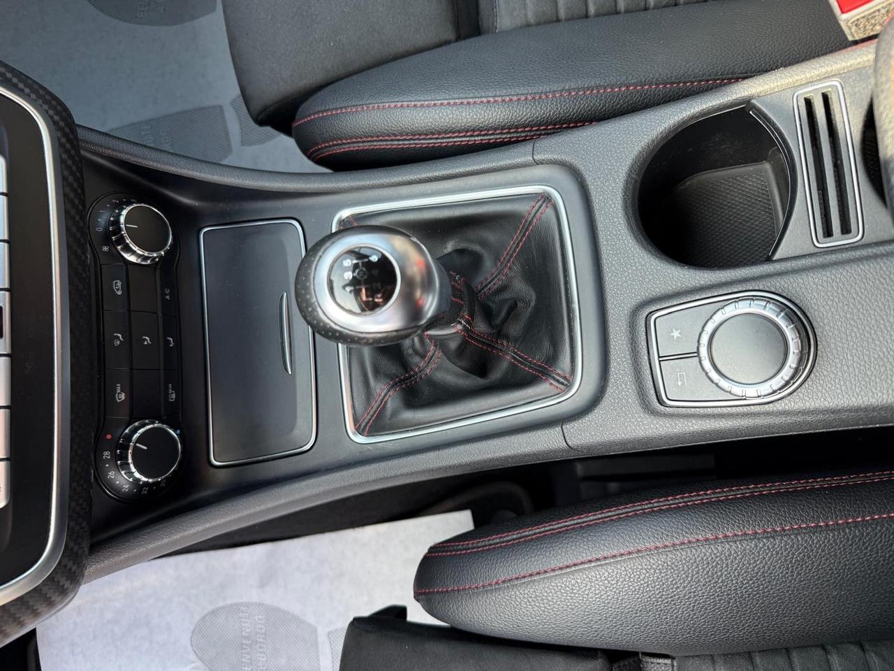 Mercedes-benz A 200d Premium AMG UNICO PROPRIETARIO