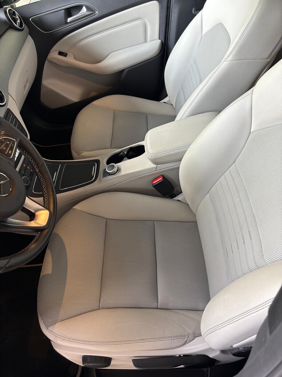 Mercedes-benz B 200 d Automatic 4Matic Premium