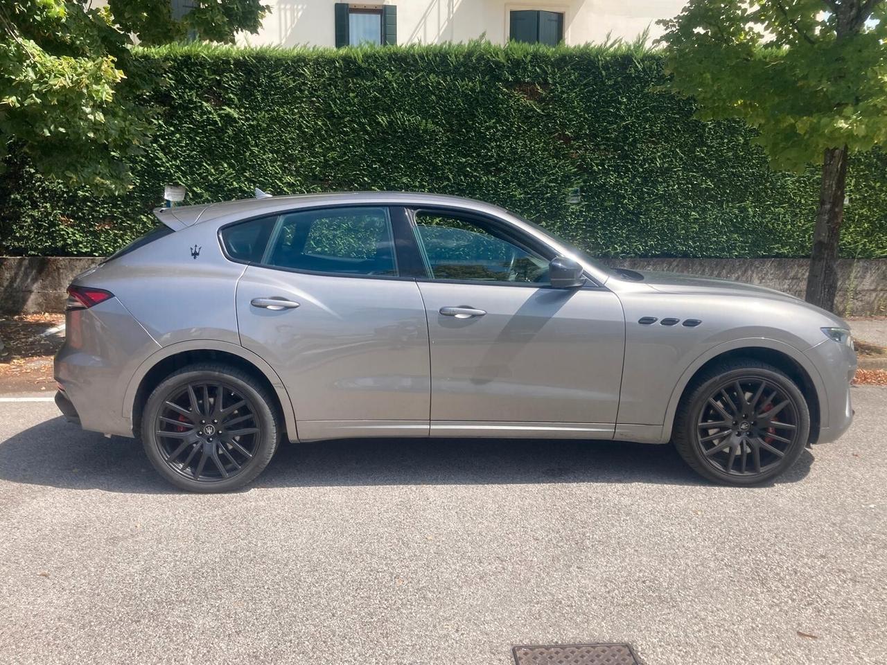 Maserati Levante HYBRID 330 CV AWD GT