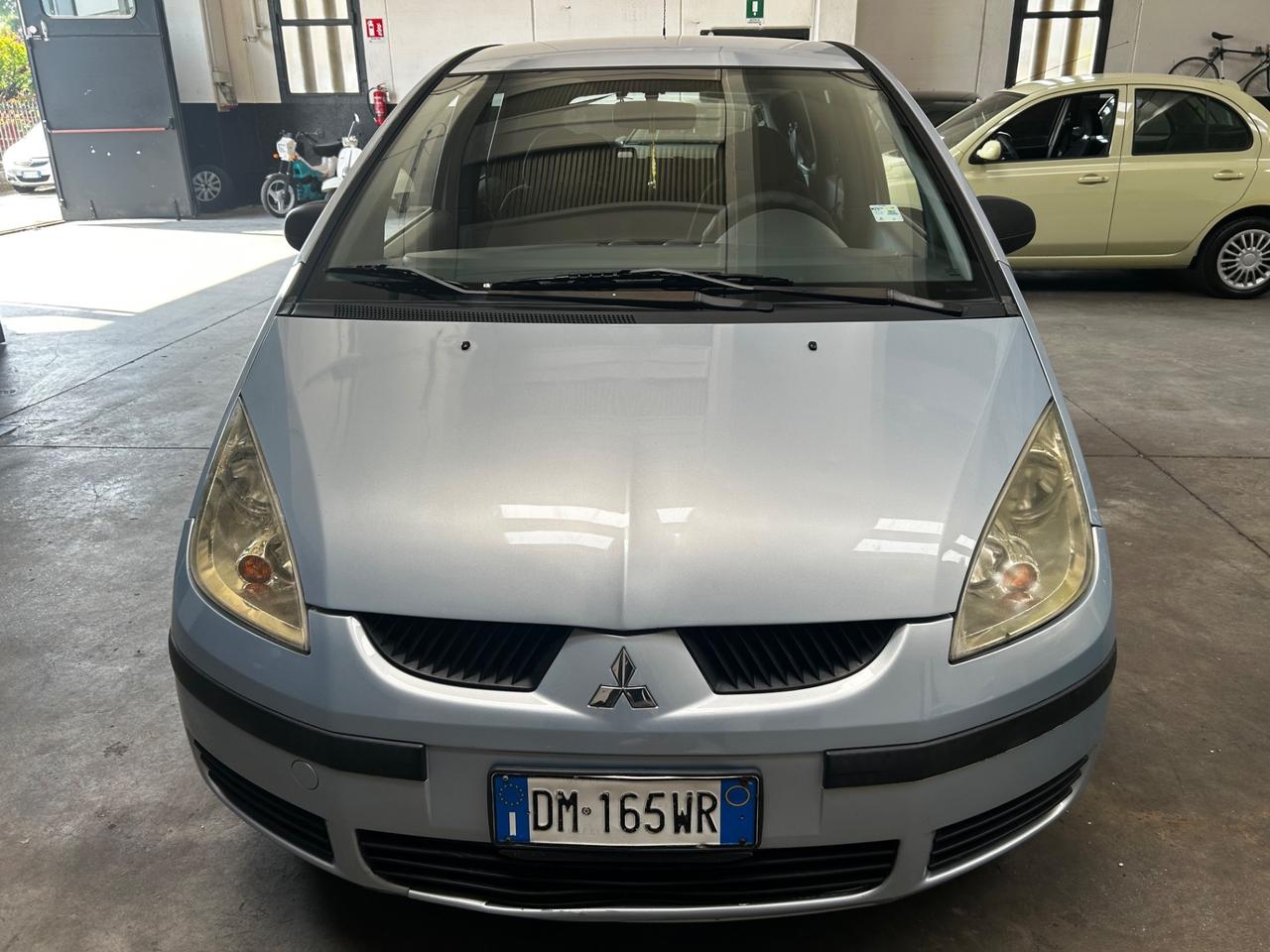 Mitsubishi Colt 1100cc benzina neopatentati