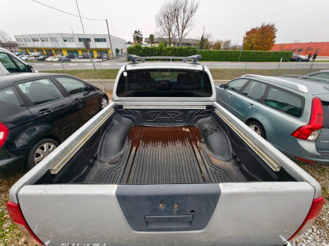 NISSAN Navara 2.5 dCi doublecab X COMMERCIANTI