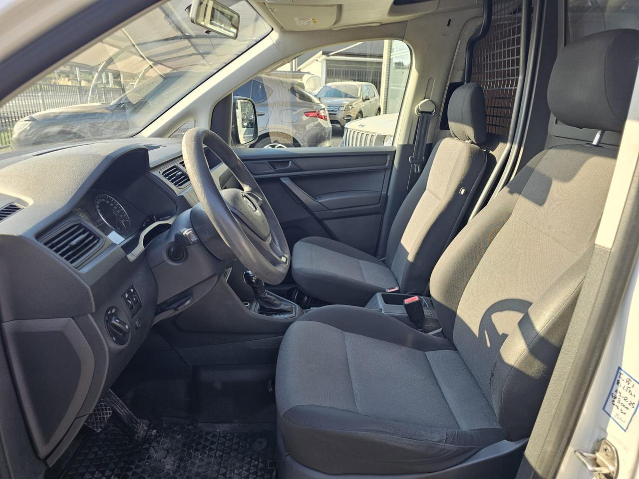 Volkswagen Caddy 2.0 TDI 102 CV DSG Trendline Maxi