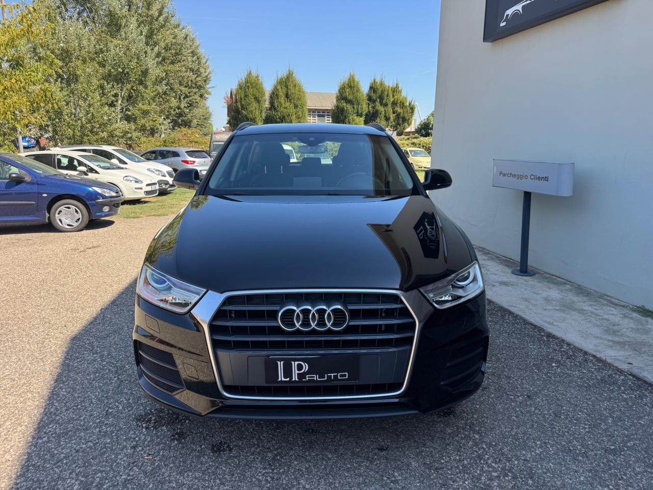 Audi Q3 2.0 TDI 120 CV Design