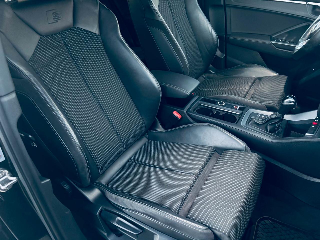 Audi Q3 2.0 TDI 150 CV S tronic line Edition