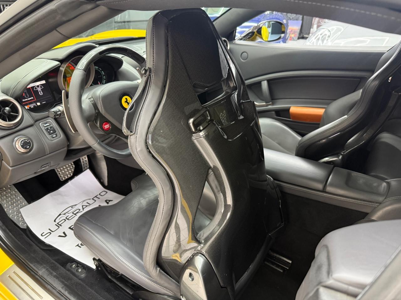 GIALLOTRIPLOSTRATO Ferrari California DCT